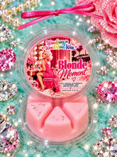 Load image into Gallery viewer, Blonde Moment~ Clams
