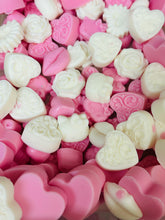 Load image into Gallery viewer, Snoopy  Valentine Collection
