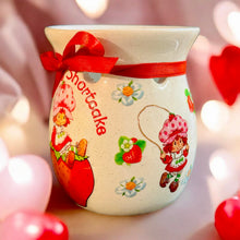 Load image into Gallery viewer, Tea Light Warmer Strawberry Shortcake
